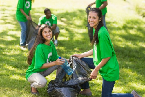 Eco-friendly recycling process for building waste